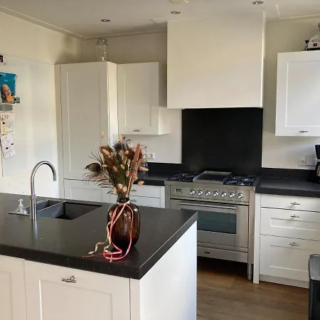 Vakantiewoning In Beverwijk, Dicht Bij Het Strand Casa de Férias Beverwijk